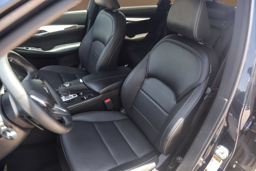 Used 2021 INFINITI QX50 Luxe FWD image 7