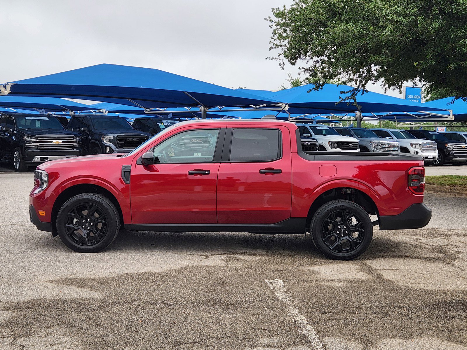 Used 2025 Ford Maverick XLT w/ XLT Luxury Package AWD/4WD image 3