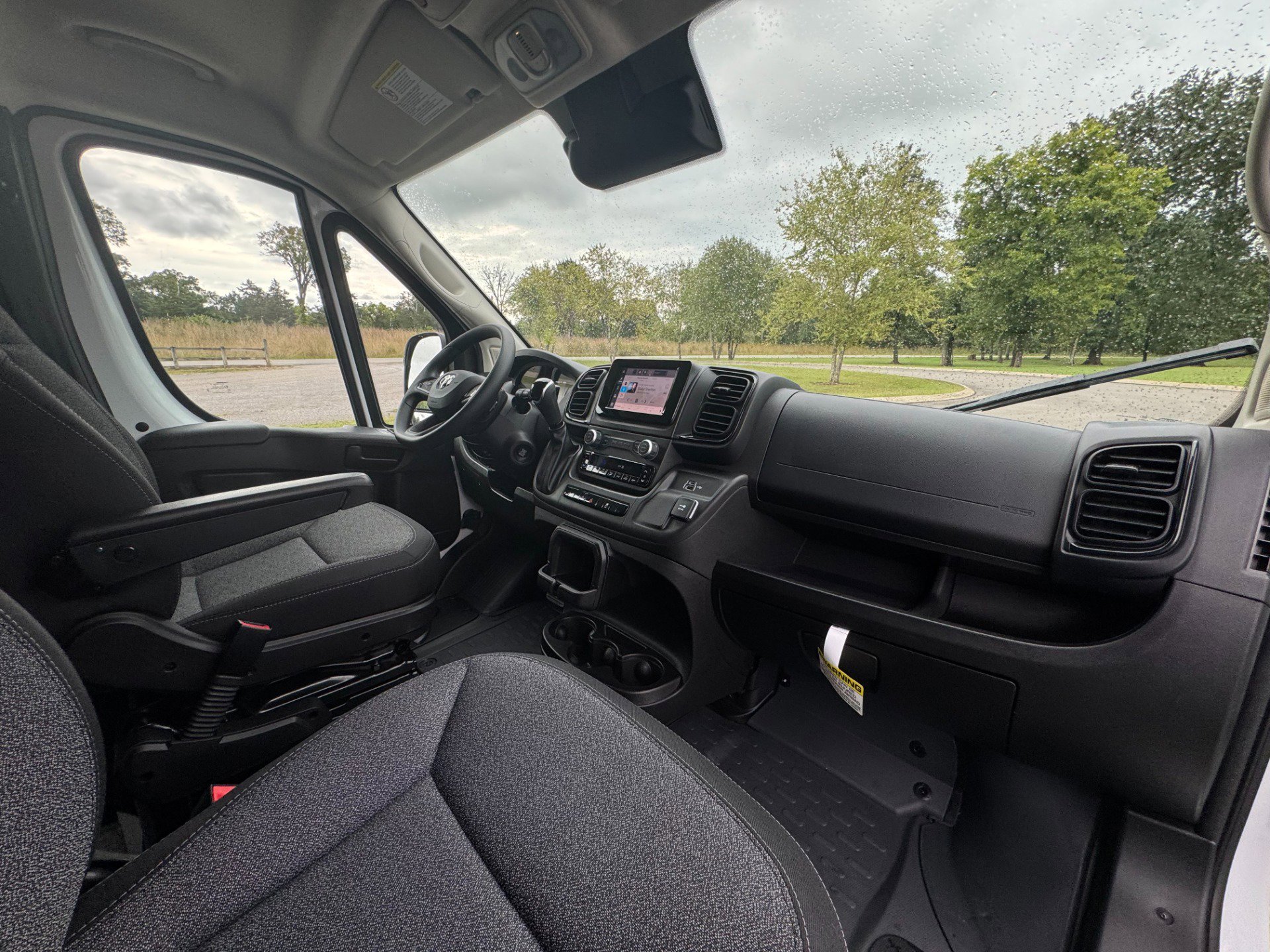 Used 2025 RAM ProMaster 2500 w/ Convenience Group image 19