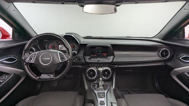 Used 2020 Chevrolet Camaro LT image 21