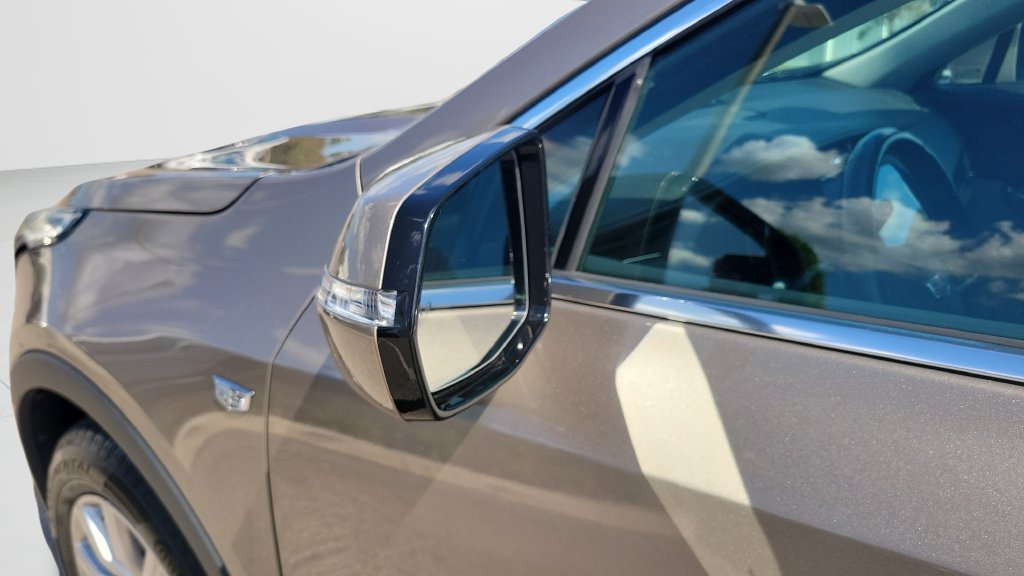 Used 2023 Cadillac XT4 Premium Luxury w/ Enhanced Visibility Package FWD image 26