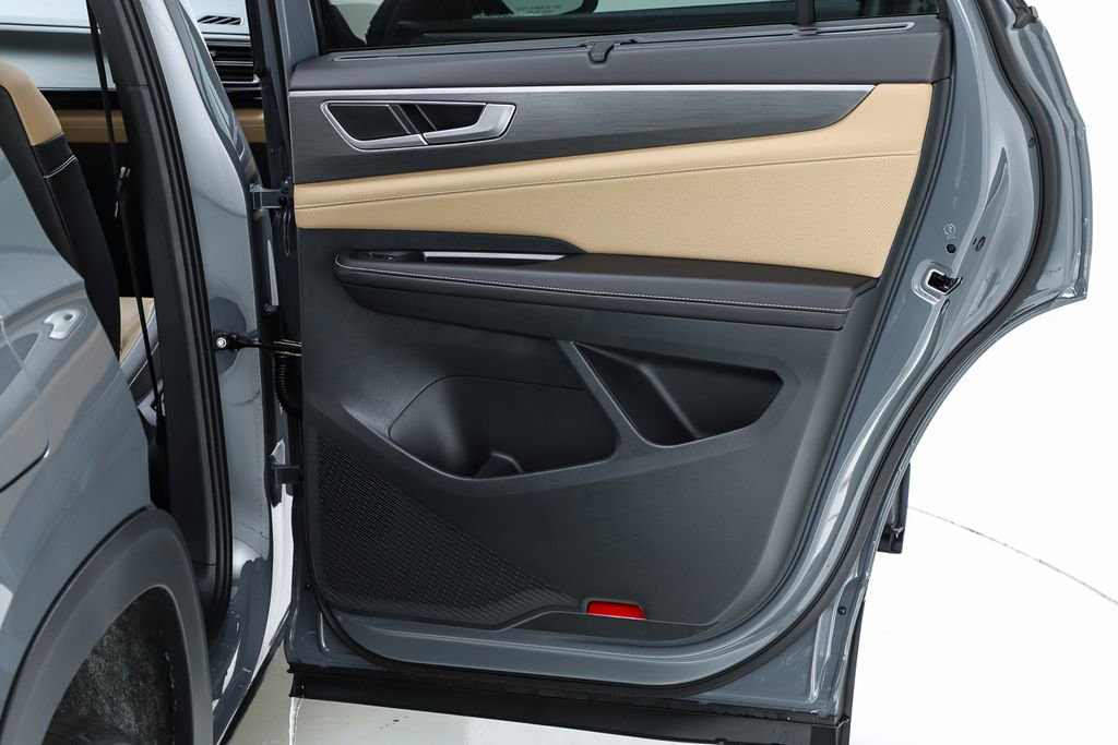 New 2026 Volkswagen Atlas Cross Sport SE image 70