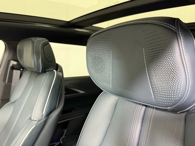 New 2025 Cadillac Lyriq Luxury w/ Nappa Leather Package RWD image 13