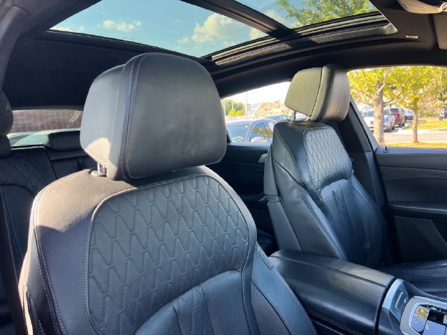 Used 2020 BMW X6 M50i AWD/4WD image 31
