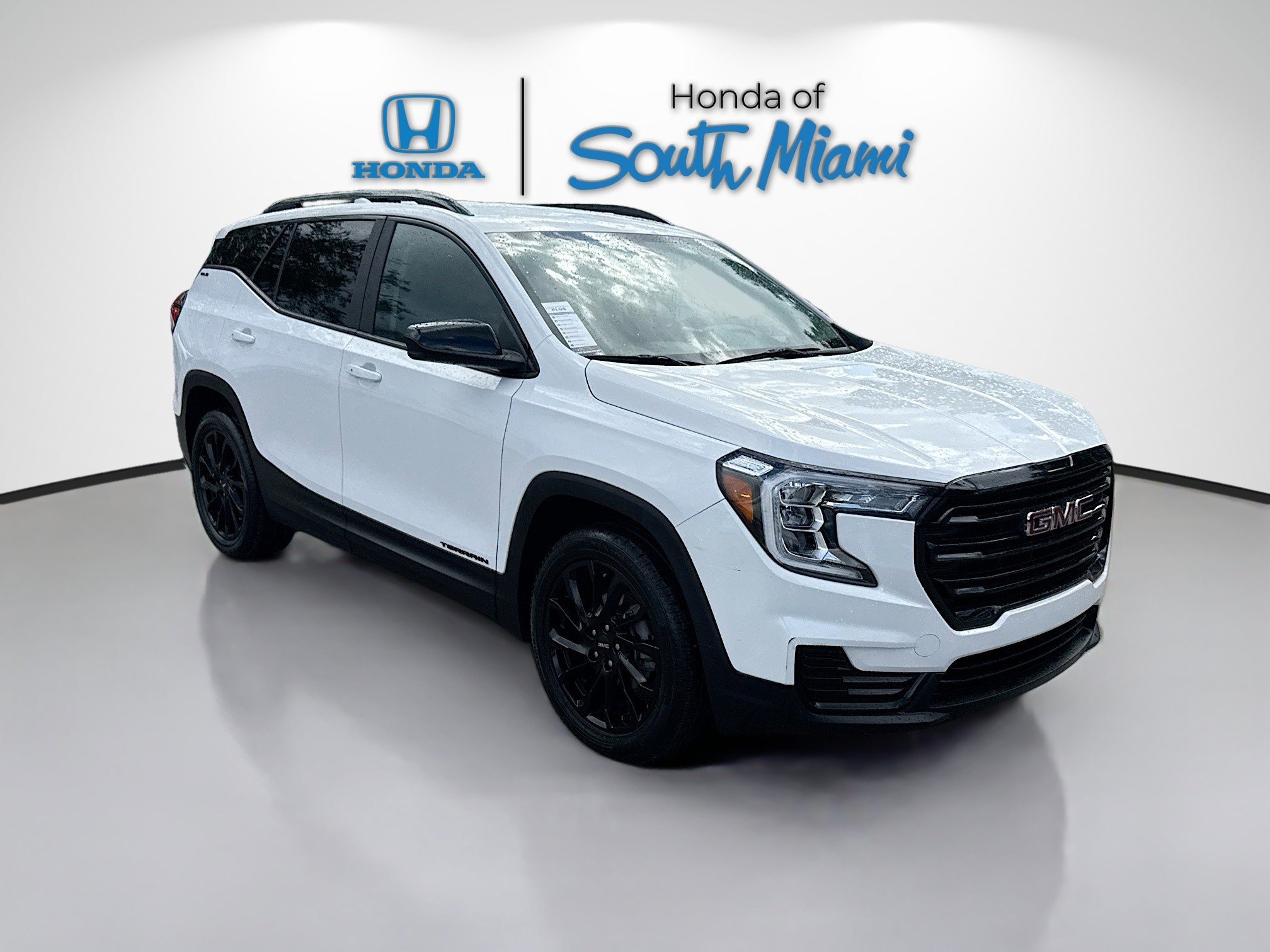Used 2023 GMC Terrain SLE w/ Driver Convenience Package