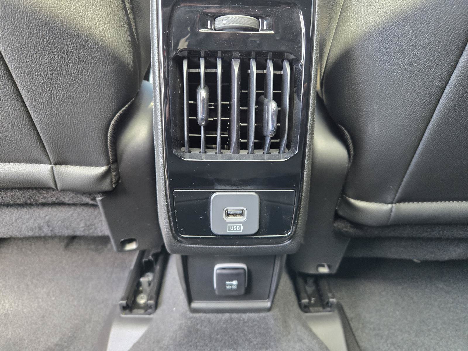 New 2026 Jeep Compass Limited w/ Sun, Sound & Navigation Group AWD/4WD image 29