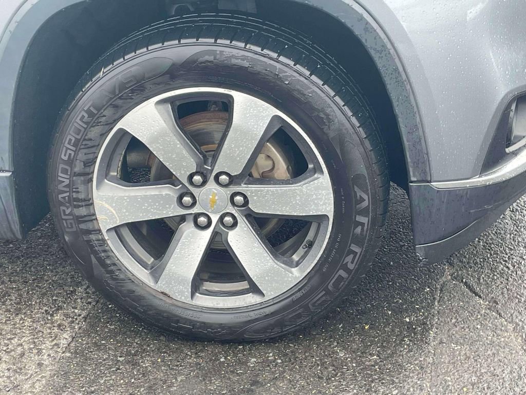 Used 2019 Chevrolet Traverse LT w/ LT Premium Package image 9