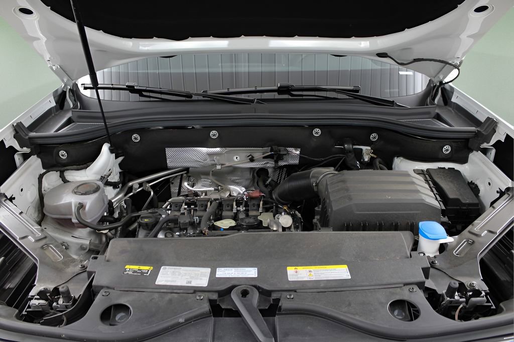 Used 2024 Volkswagen Atlas SE w/ Black Wheel Package FWD image 36