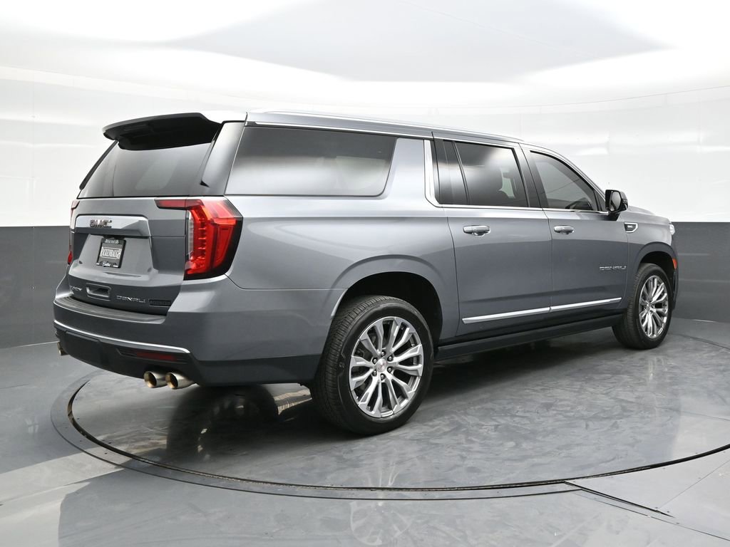 Used 2021 GMC Yukon XL Denali w/ Denali Ultimate Package AWD/4WD image 7