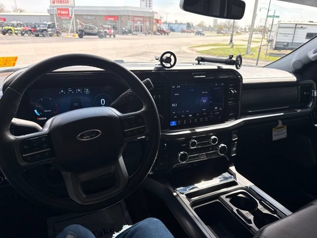 Used 2025 Ford F350 Lariat w/ Lariat Ultimate Package AWD/4WD image 23