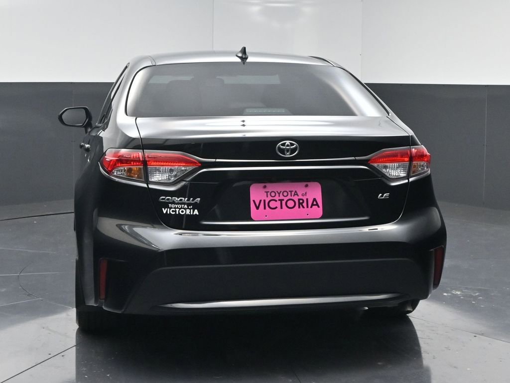 Used 2022 Toyota Corolla LE image 16