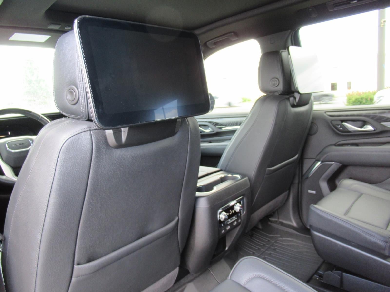 Used 2024 GMC Yukon Denali w/ Denali Reserve Package AWD/4WD image 17