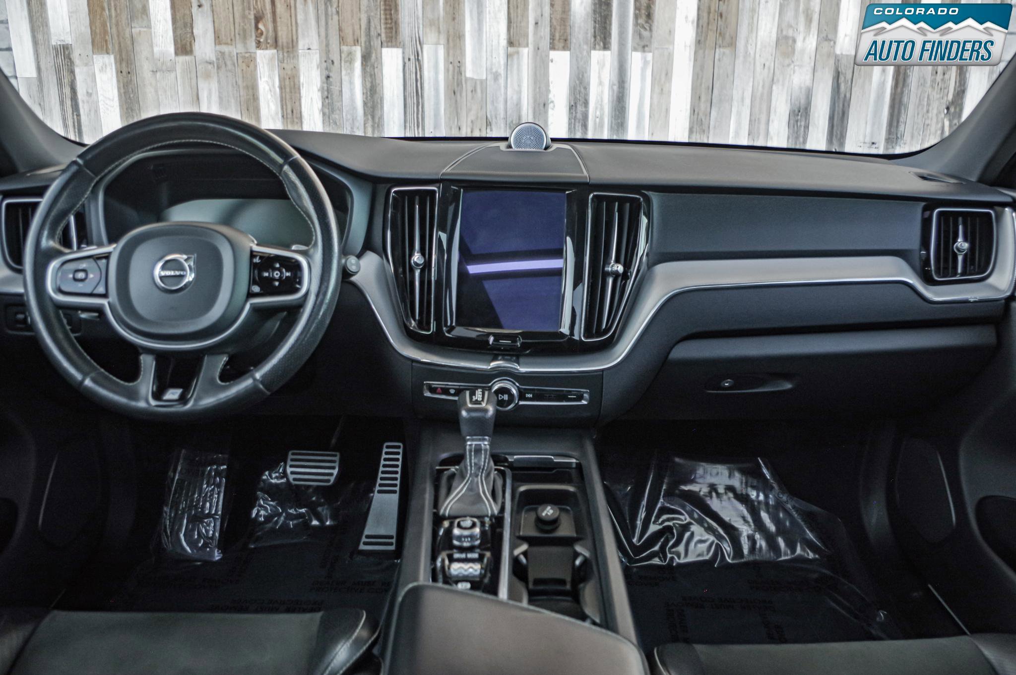 Used 2018 Volvo XC60 T6 R-Design w/ Convenience Package AWD/4WD image 17