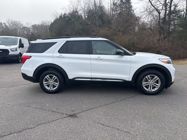 Certified 2024 Ford Explorer XLT w/ Equipment Group 202A AWD/4WD image 2