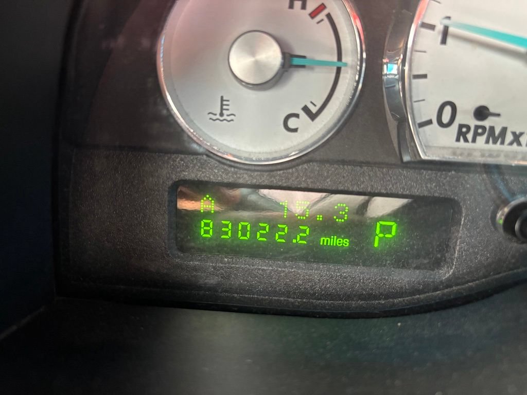 Used 2005 Ford Thunderbird RWD image 20