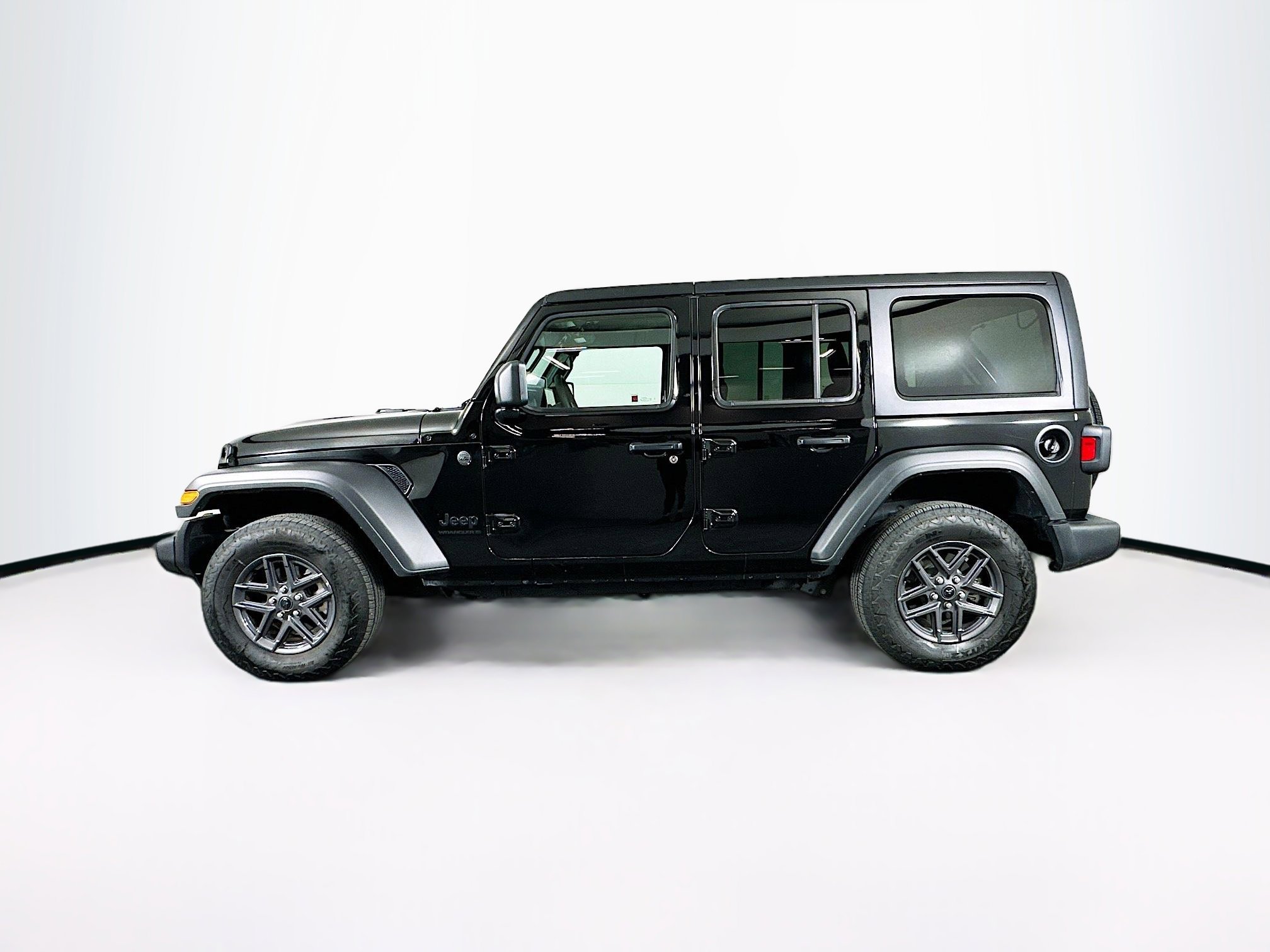Used 2025 Jeep Wrangler Sport S image 4