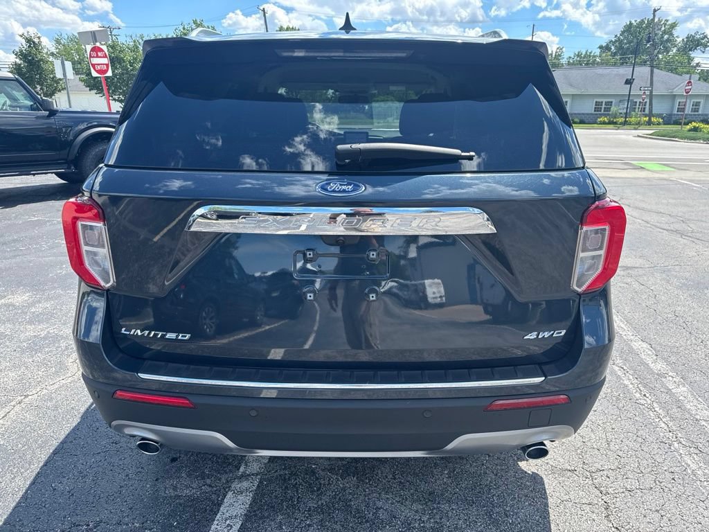 Used 2023 Ford Explorer Limited w/ Equipment Group 301A AWD/4WD image 5