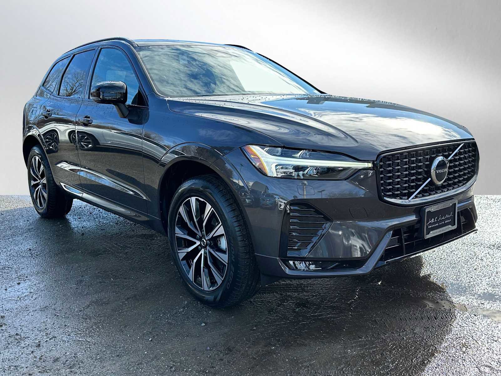 Used 2025 Volvo XC60 B5 Core w/ Protection Package Premier image 7