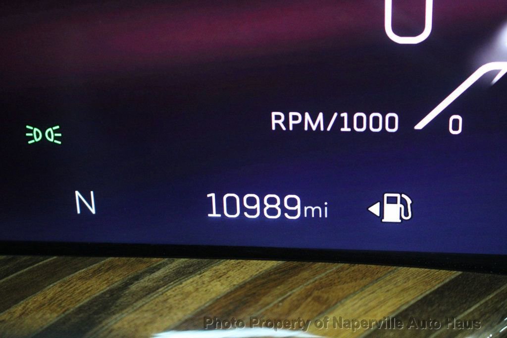 Used 2025 Cadillac Escalade ESV Sport Platinum w/ LPO, ONYX Package image 26