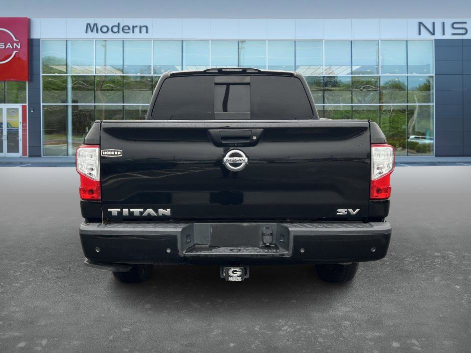 Certified 2021 Nissan Titan SV w/ SV Convenience Package image 4