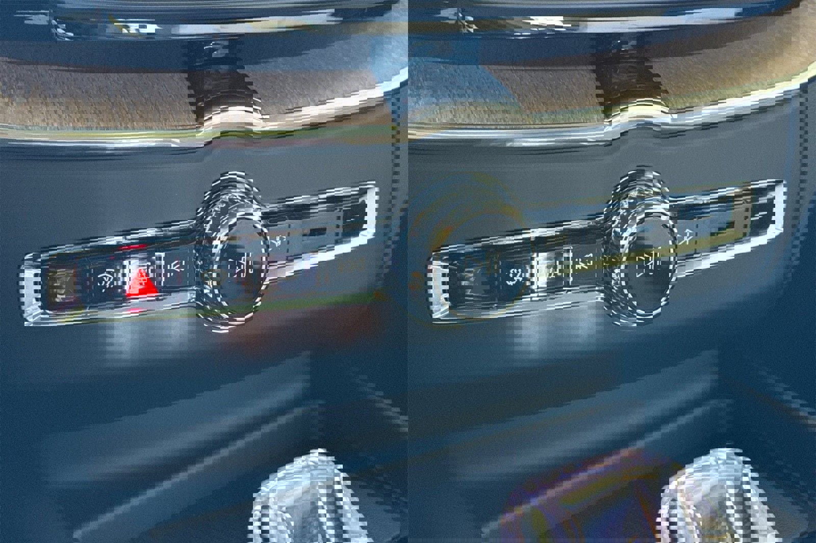 Used 2026 Volvo XC60 B5 Plus w/ Protection Package Premier image 19