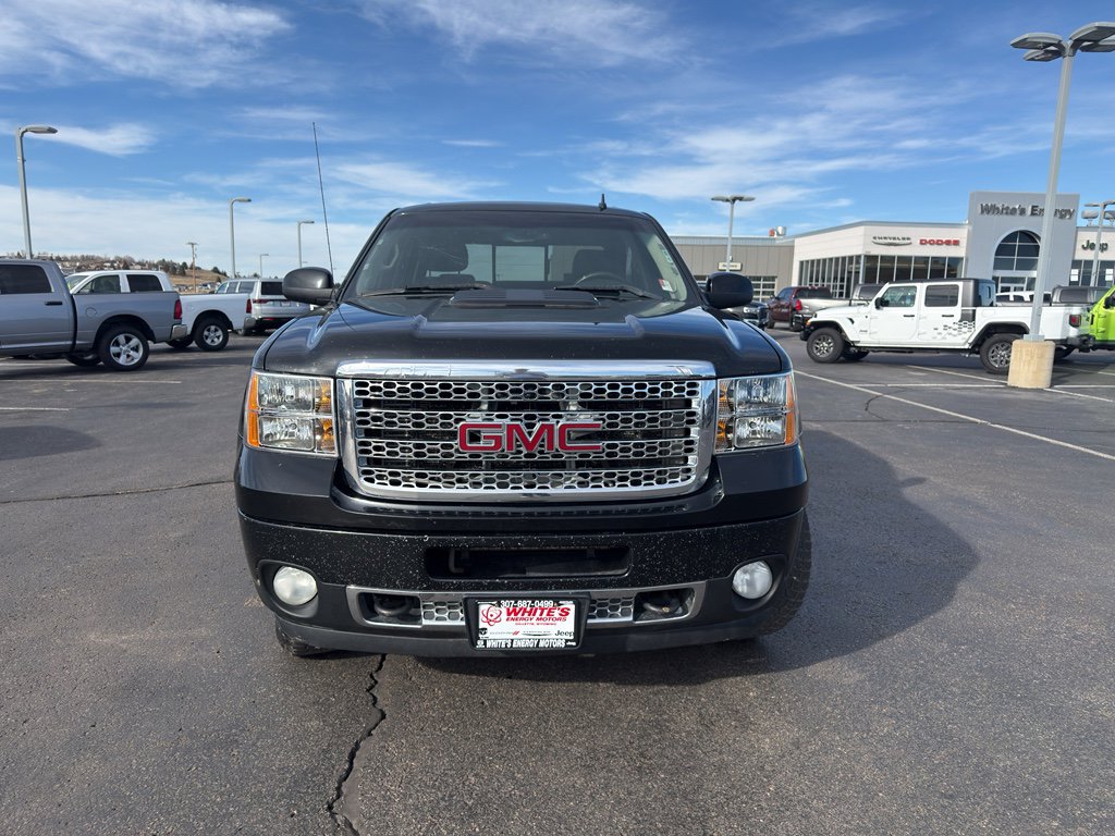 Used 2013 GMC Sierra 2500 Denali w/ Suspension Package, Off-Road image 2