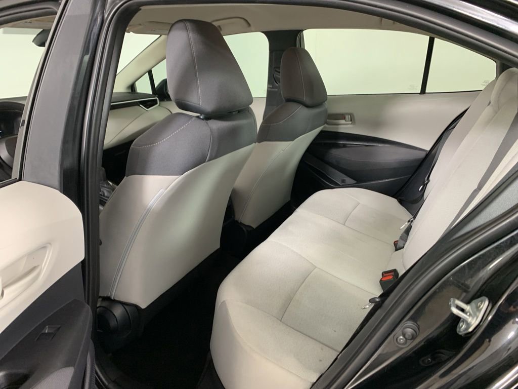 Used 2022 Toyota Corolla LE FWD image 30