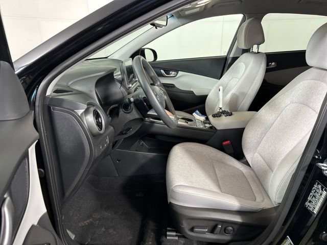 Used 2023 Hyundai Kona SE image 11