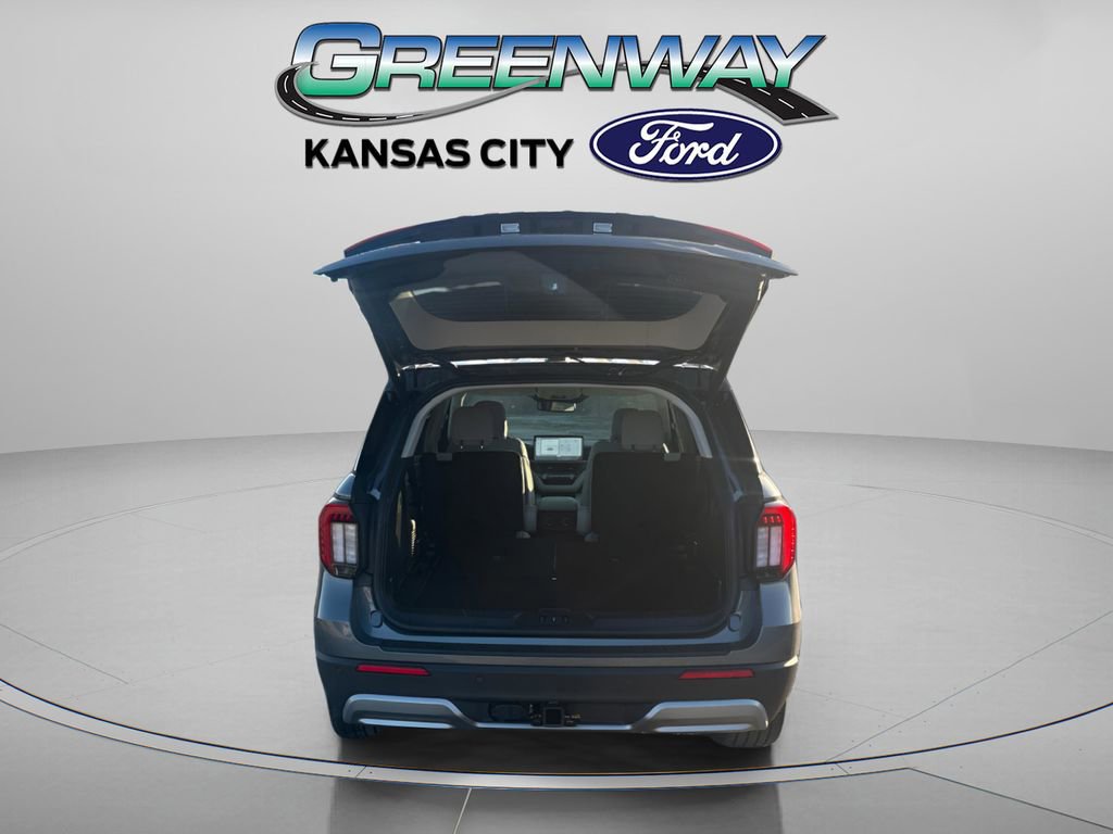 New 2026 Ford Explorer Platinum w/ LUX Leather Package image 9