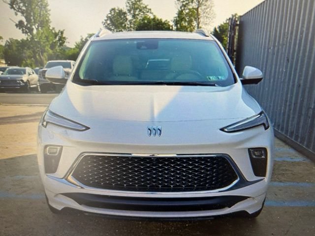 Used 2024 Buick Encore GX Avenir w/ Avenir Technology Package AWD/4WD image 9