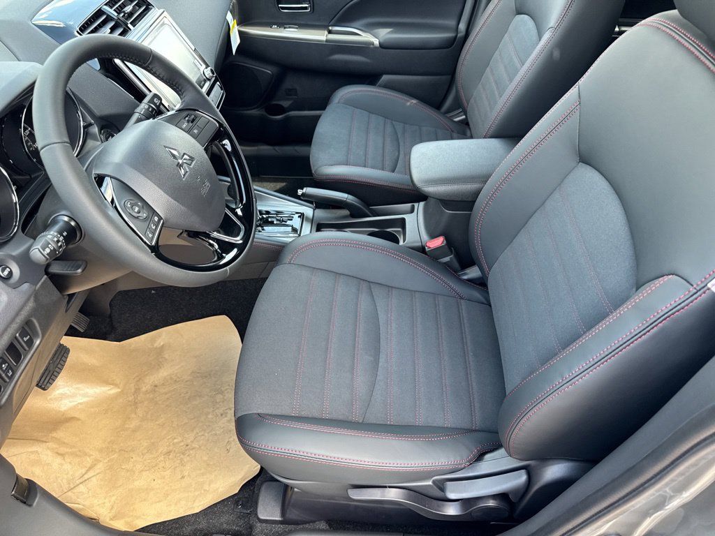 New 2027 Mitsubishi Outlander Sport SE FWD image 21