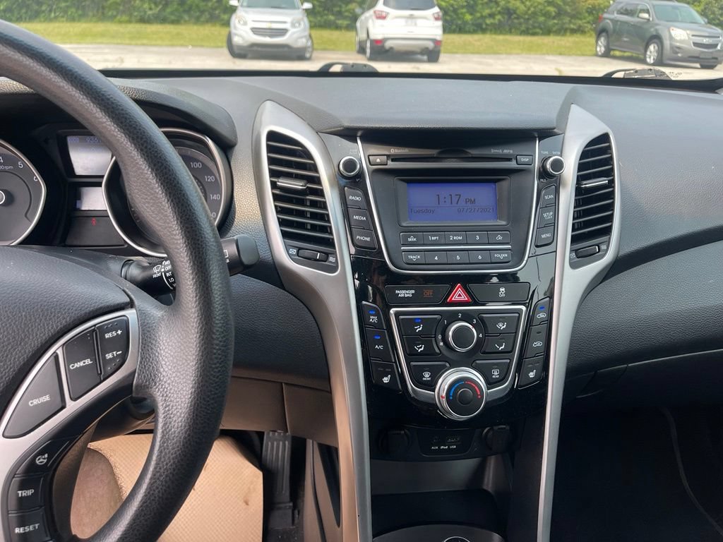 Used 2014 Hyundai Elantra GT FWD image 11