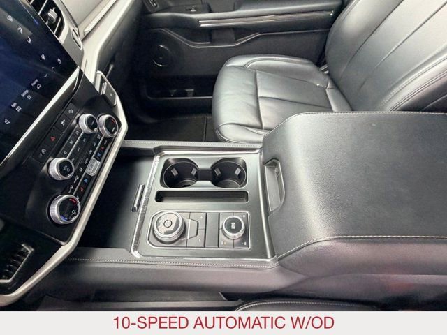 Used 2024 Ford Expedition Max XLT image 24