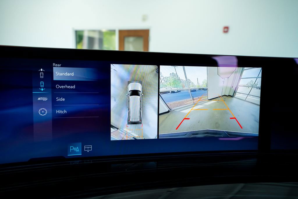 Used 2025 Cadillac Escalade ESV Sport w/ LPO, ONYX Package image 42