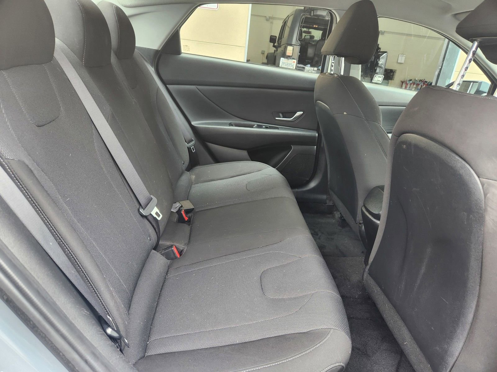 Used 2021 Hyundai Elantra SE FWD image 21