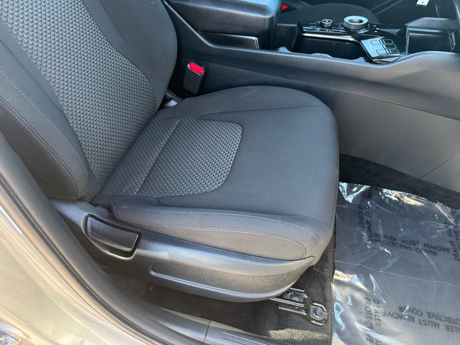 Used 2025 Kia Sportage LX FWD image 31