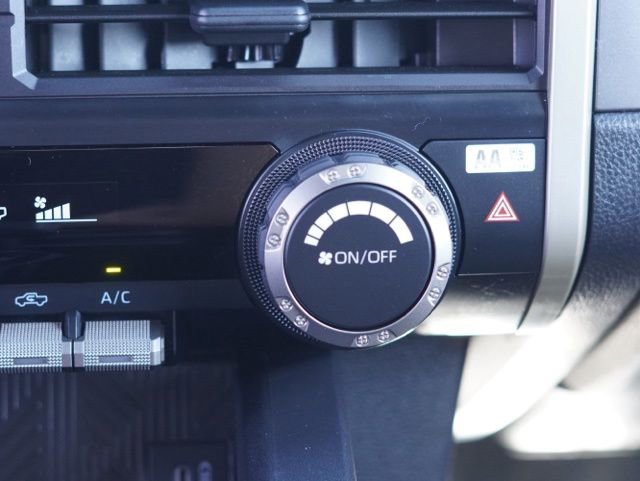 Certified 2025 Toyota Tacoma SR5 image 32