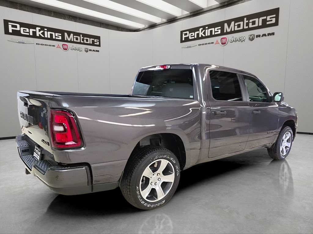 New 2026 RAM 1500 Express AWD/4WD image 5
