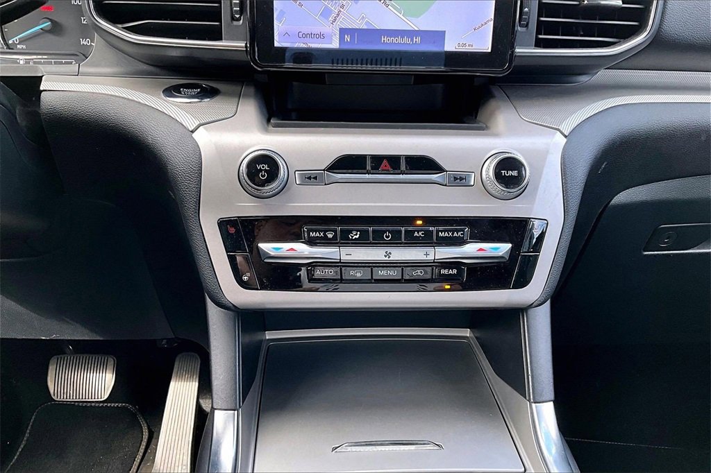 Used 2023 Ford Explorer XLT w/ Equipment Group 202A image 17