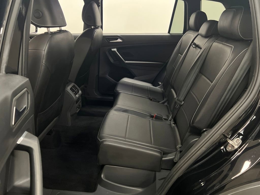 Used 2021 Volkswagen Tiguan SE R-Line image 27
