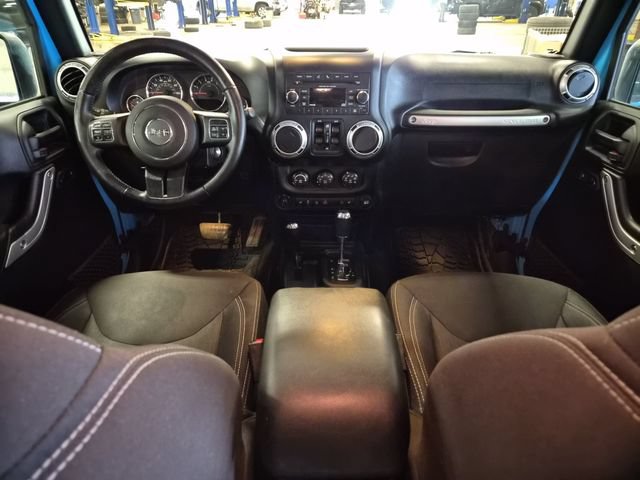 Used 2017 Jeep Wrangler Unlimited Sahara w/ Connectivity Group AWD/4WD image 20