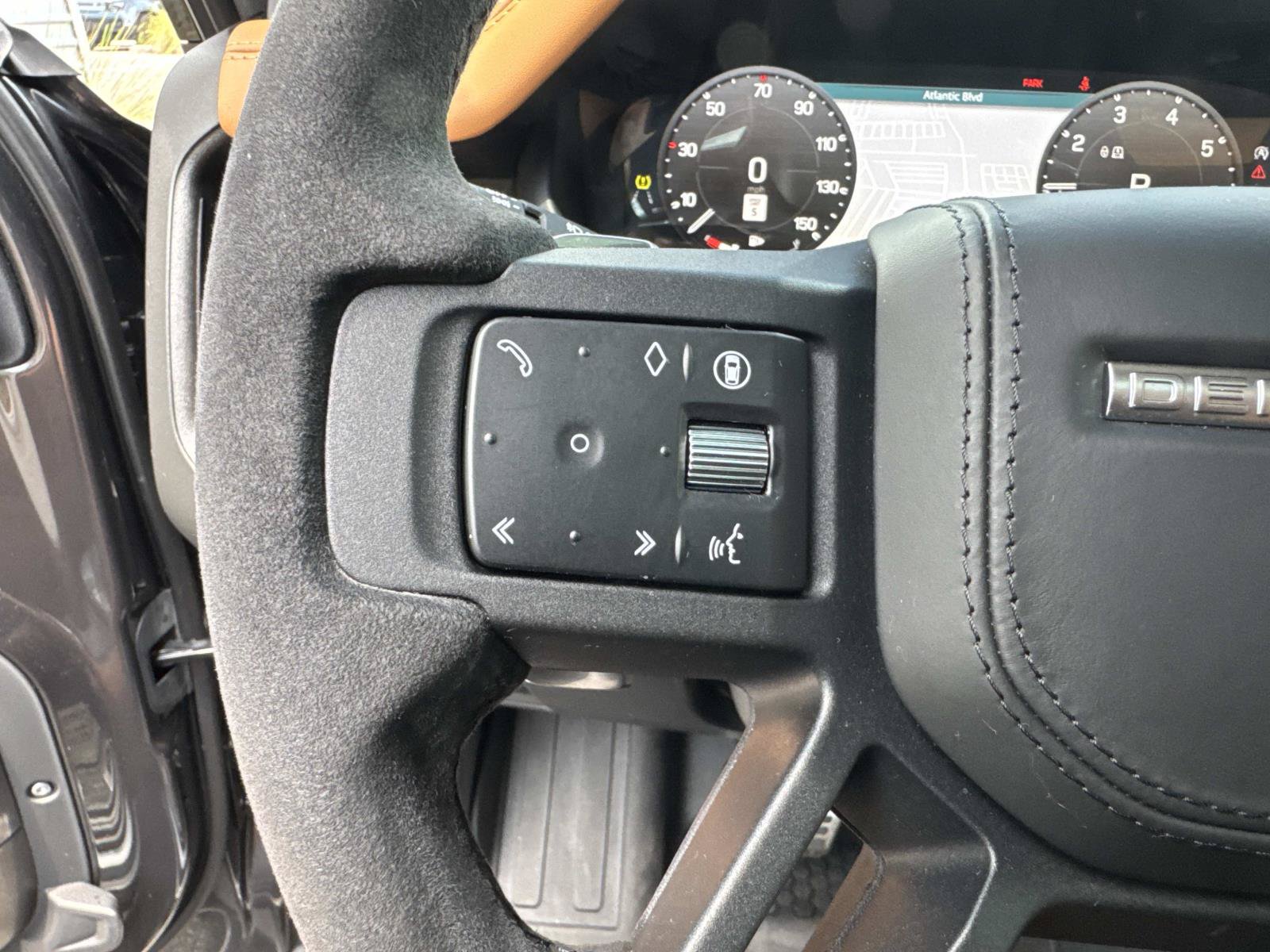 Certified 2024 Land Rover Defender 110 Carpathian Edition AWD/4WD image 31