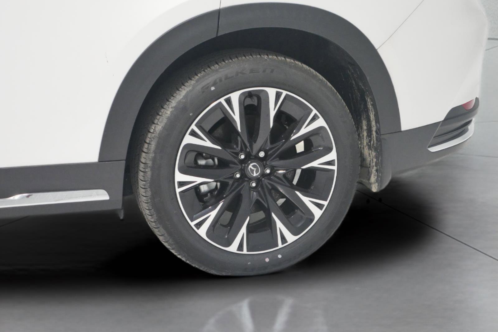 New 2024 MAZDA CX-90 Plug-In Hybrid w/ Premium Plus image 30