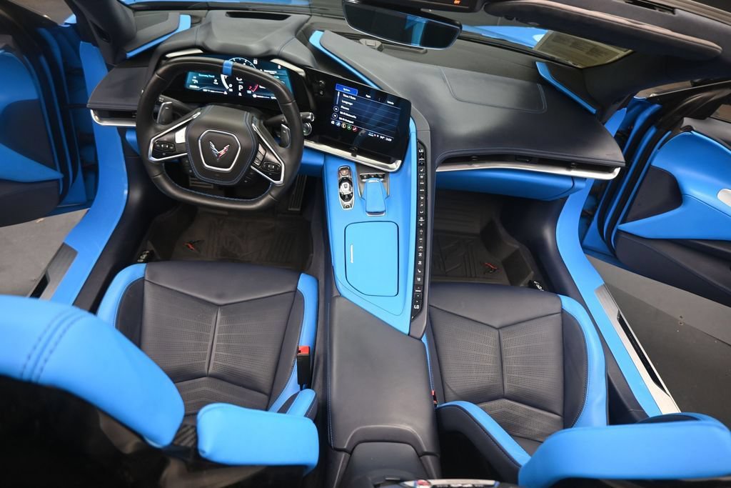 Used 2023 Chevrolet Corvette Stingray Premium Conv w/ Z51 Performance Package RWD image 16