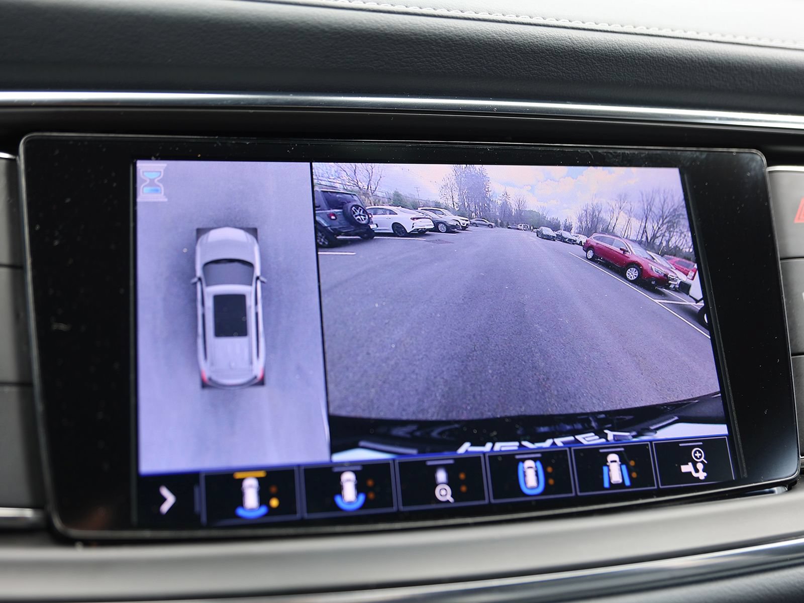Used 2022 Buick Enclave Premium w/ Experience Buick Package AWD/4WD image 28