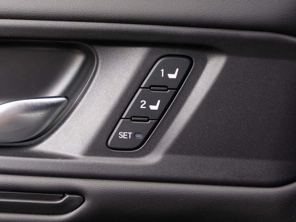 Used 2025 Honda Accord EX-L image 26