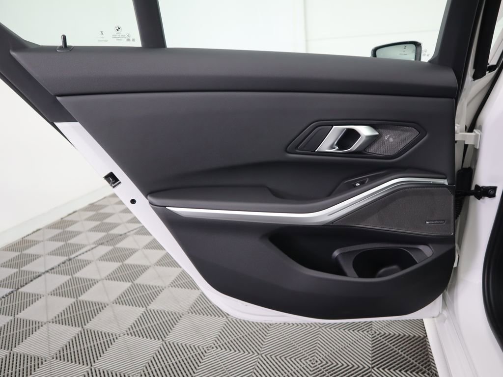 New 2026 BMW 330i xDrive Sedan w/ M Sport Package image 27