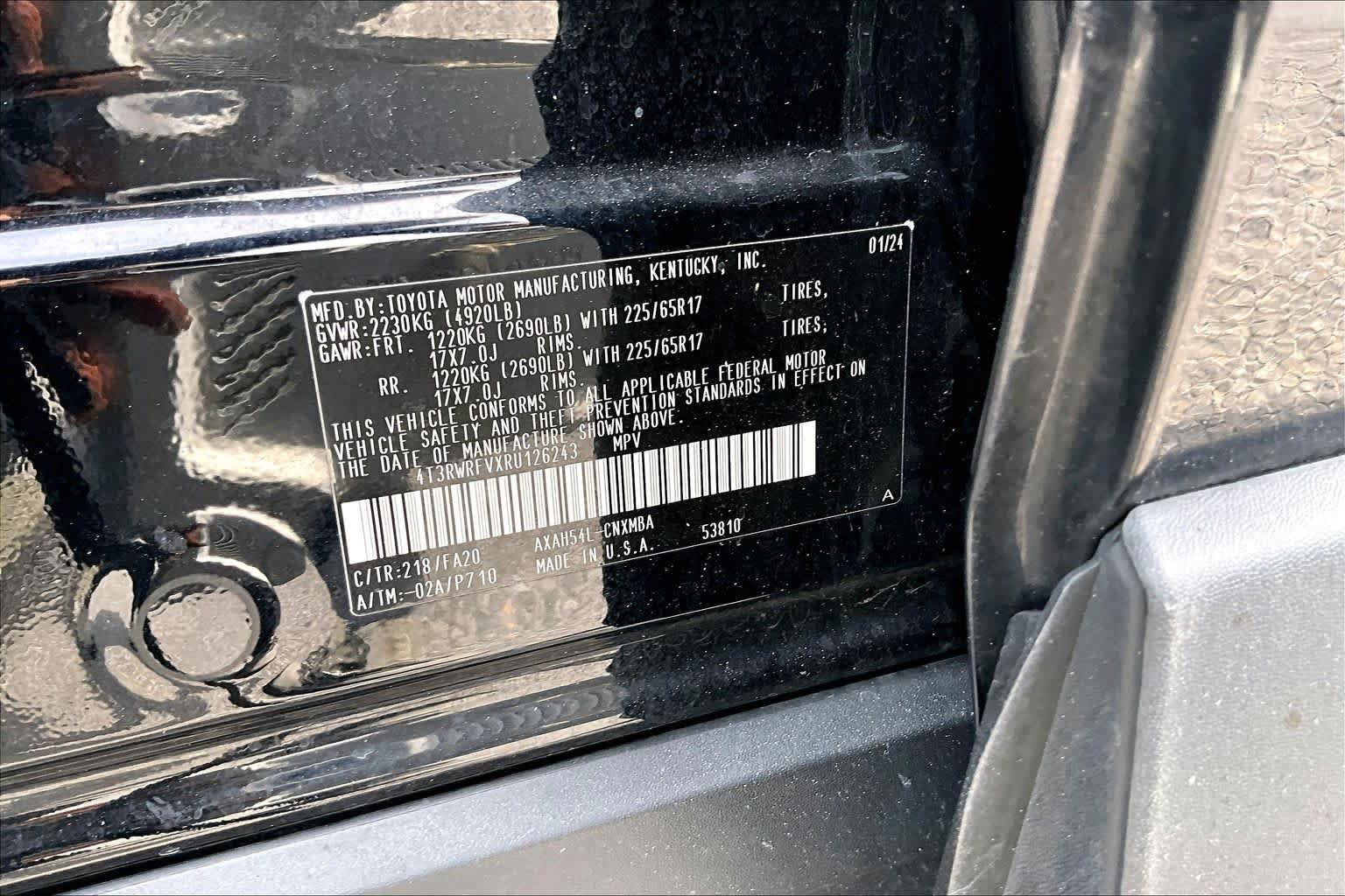 Used 2024 Toyota RAV4 XLE AWD/4WD image 36