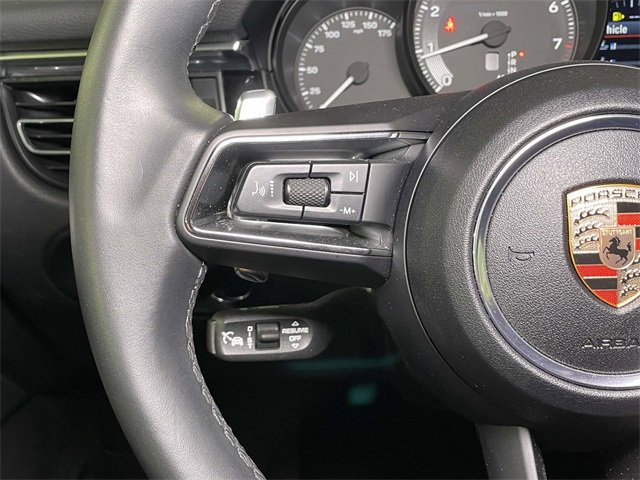 Used 2025 Porsche Macan image 43