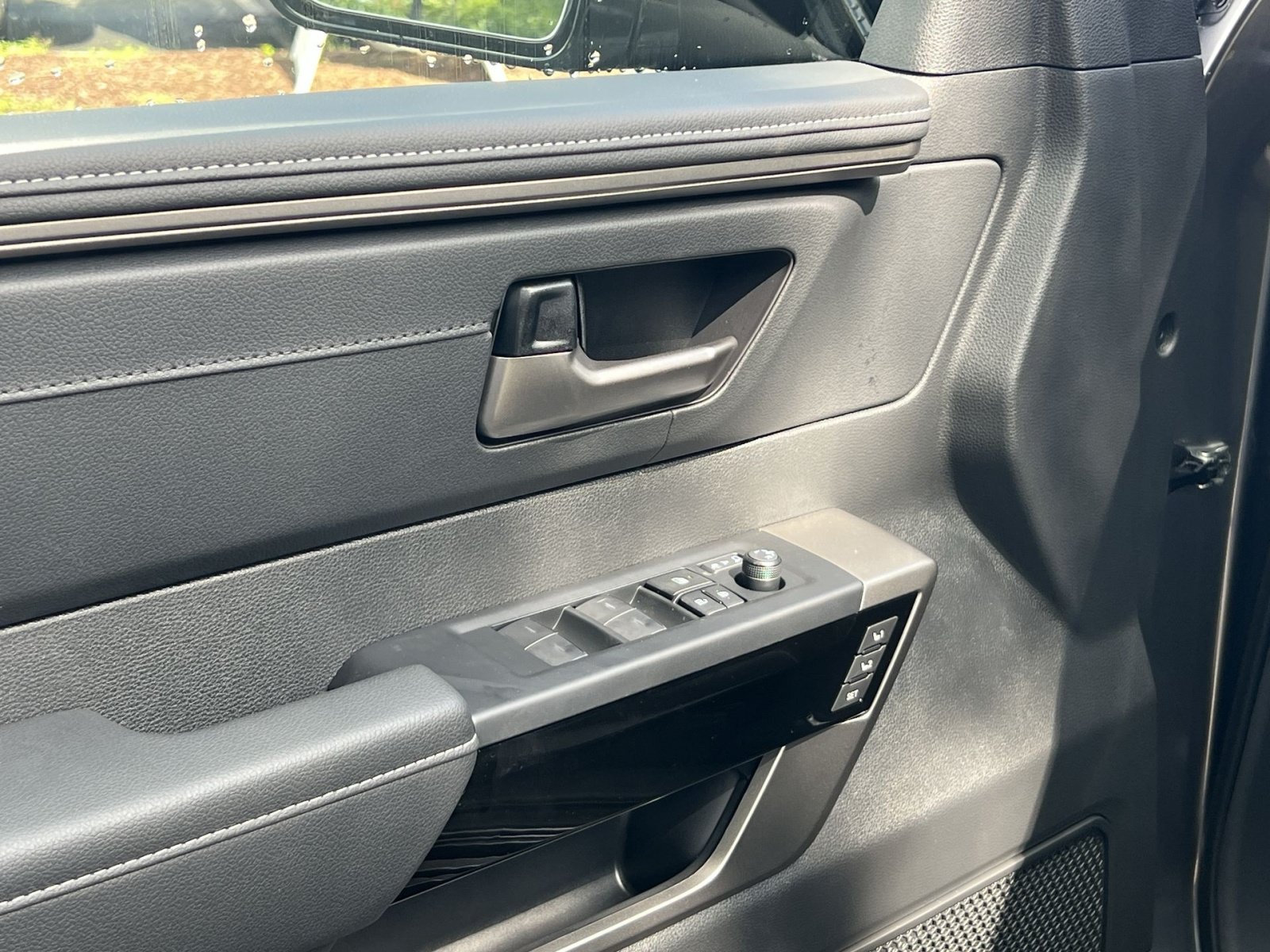New 2026 Toyota Tundra Limited AWD/4WD image 10